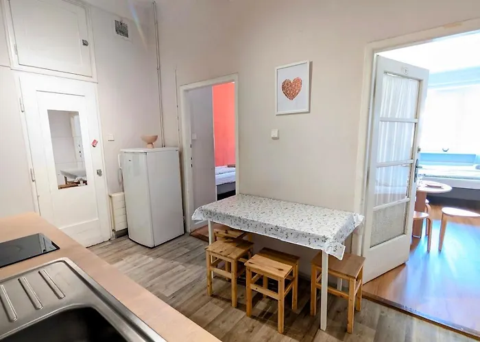 Flat In Zizkov -403- * Prag